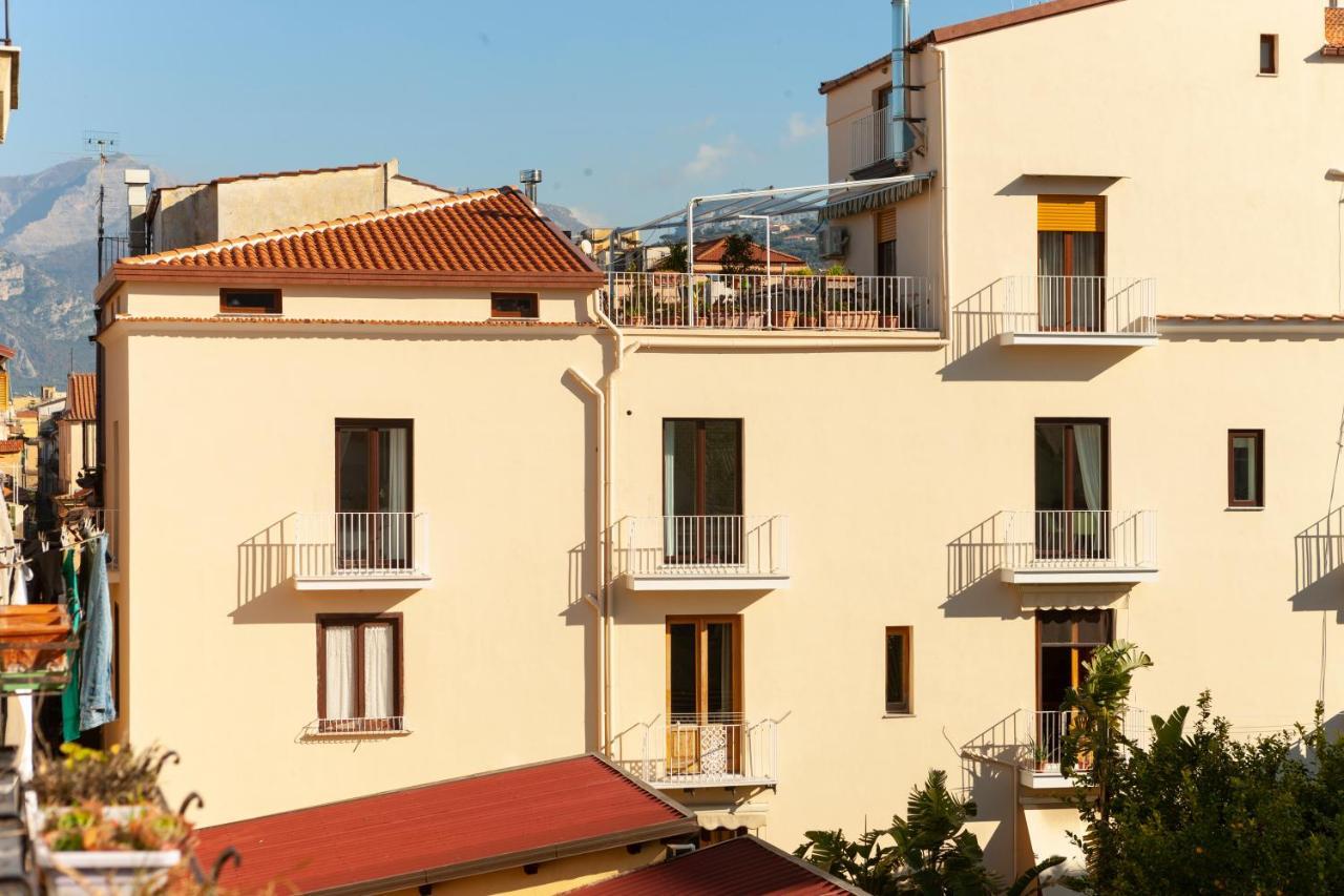 Luxury&Romantic Apartment With Balcony In Сорренто Экстерьер фото